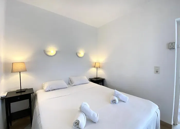 Sandra Little Haven Nerja