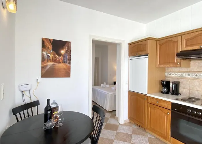 Sandra Little Haven Apartment *